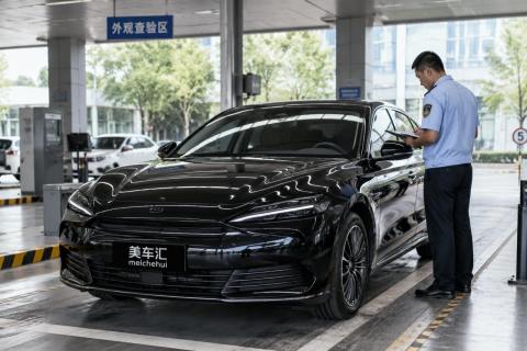 贴隐形车衣需要备案吗？
